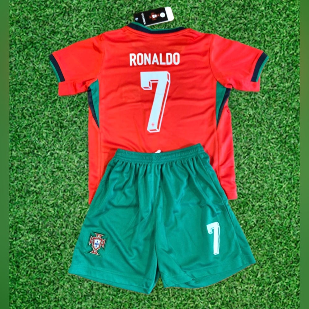 Ronaldo Toddler 5-6T Red Portugal home Soccer Jersey Set - New with tags Size 22